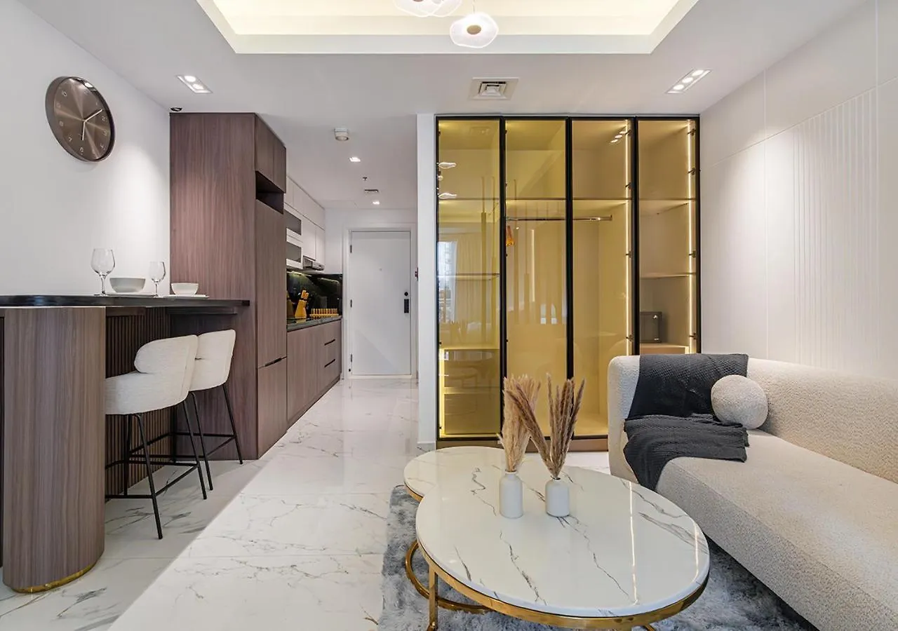 Luxurious Studio With Stunning Burj Khalifa, Pool & Lake Views Steps From Dubai Mall 0*,  United Arab Emirates