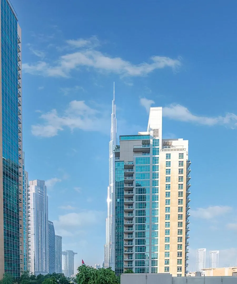 Luxurious Studio With Stunning Burj Khalifa, Pool & Lake Views Steps From Dubai Mall United Arab Emirates