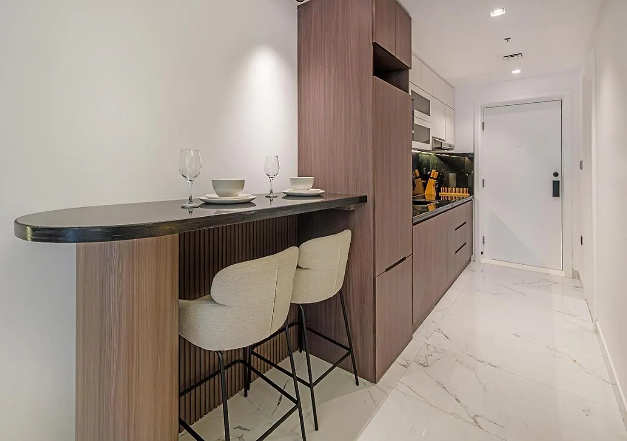 Luxurious Studio With Stunning Burj Khalifa, Pool & Lake Views Steps From Dubai Mall United Arab Emirates